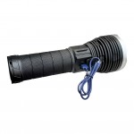 Powerdex PD-14500 avcı fenerinin outdoor kullanım senaryosunu gösteren ürün görseli