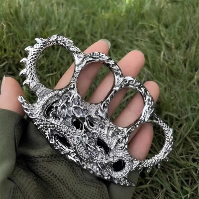 Yılan Motifli Gümüş Rengi Muşta