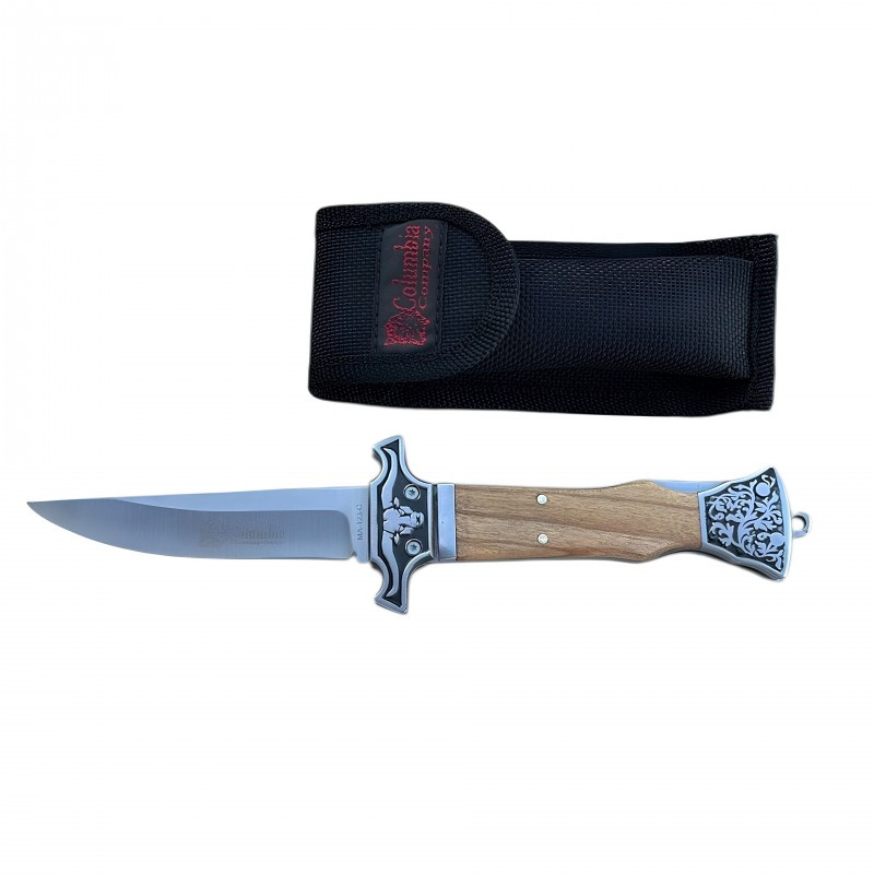 Columbia MA-123-C Avcı Çakısı ve aksesuarlarıyla tam set görünümü.