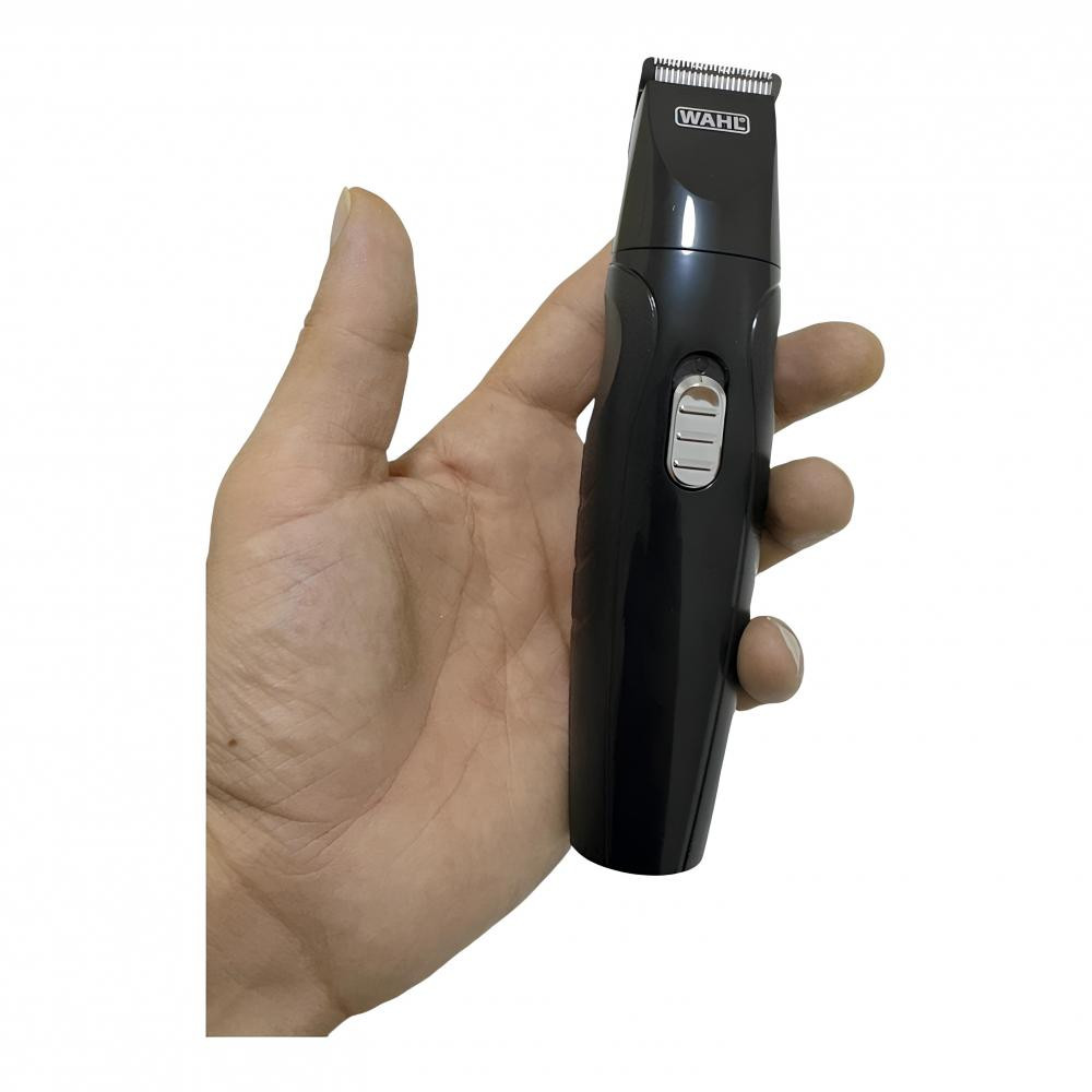 Ergonomik tasarımlı Wahl Groomsman 3-IN-1 tıraş makinesini hemen al.
