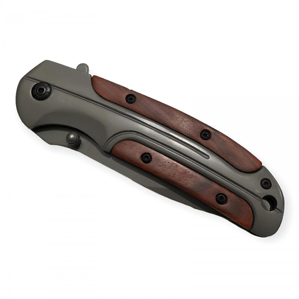 Korozyona dayanıklı titanyum katmanlı profesyonel av bıçağı.